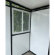 Weißes Schiebefenster für Gartenhaus mit schwarzem Rahmen und anthrazitfarbenen Paneelen - Everbox